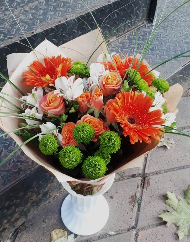 Букет цветов из: Герберы, Хризантемы, Альстромерии и Розы в Идринском