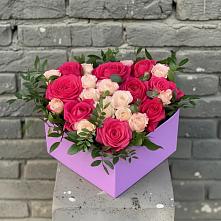 Цветочная композиция из Розы в коробке в Идринском
