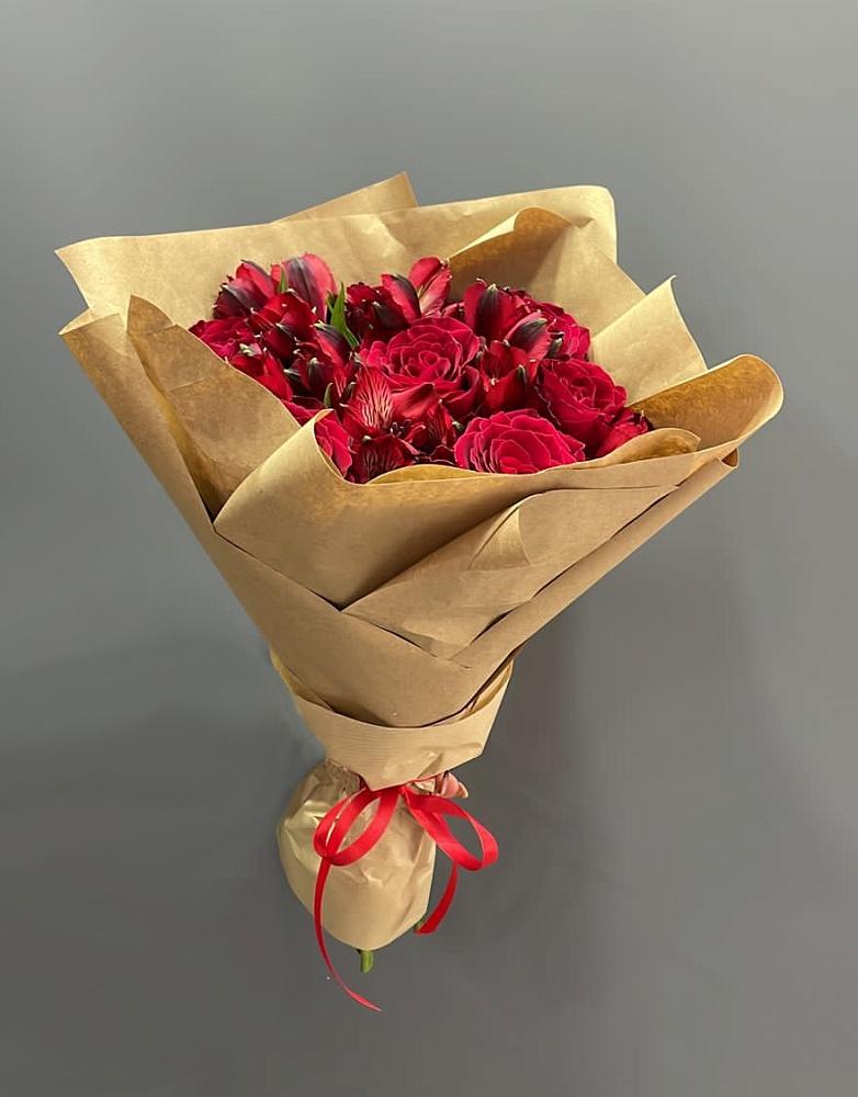 Букет цветов из: Альстромерии и Розы в Идринском