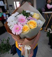 Букет цветов из:  Герберы, Розы и Хризантемы в Идринском