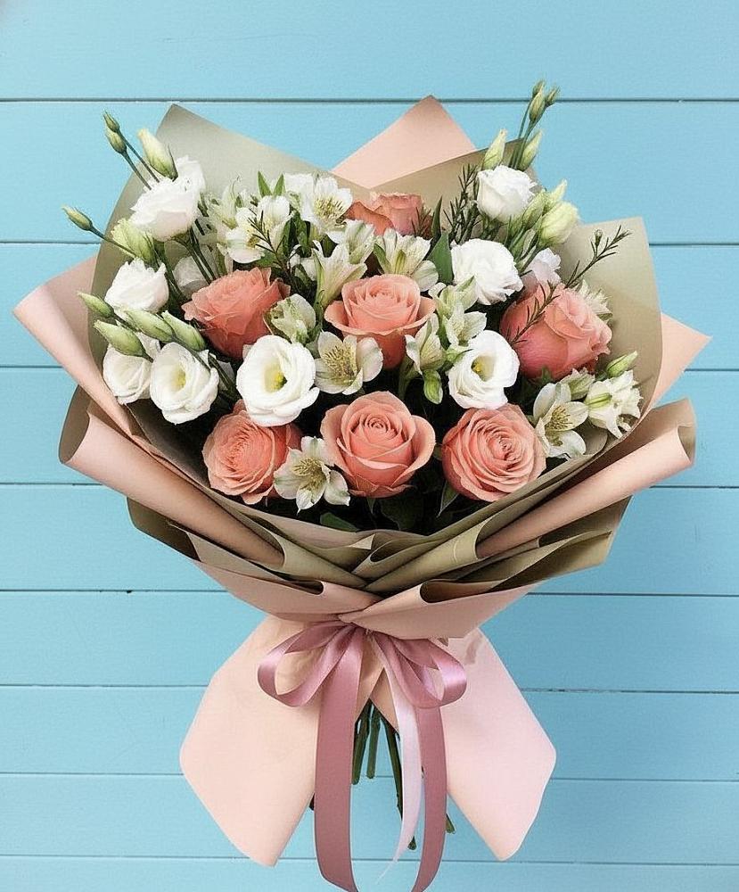 Букет цветов из: Розы, Альстромерии и Лизиантусы в Идринском