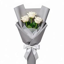 Букет 3 белые розы в Идринском