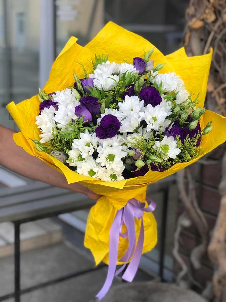 Букет цветов из: Ирисы, Хризантемы и Ромашки в Идринском