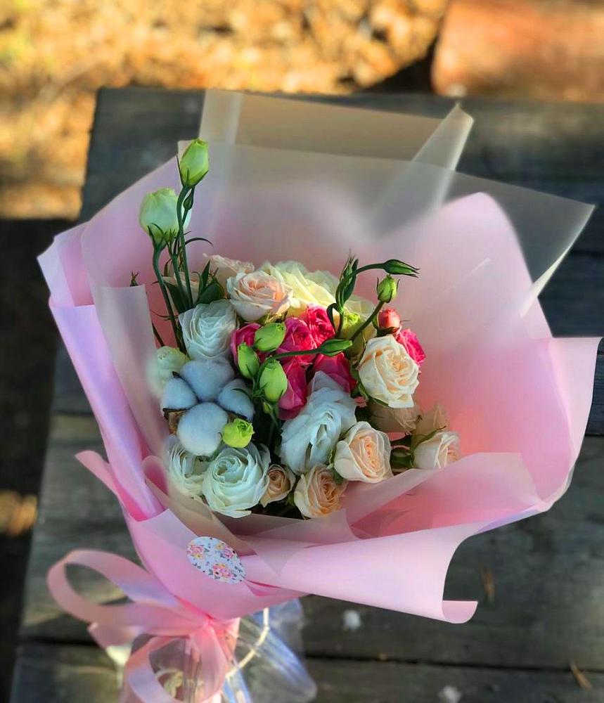 Букет цветов из: Розы и Лизиантусы в Идринском