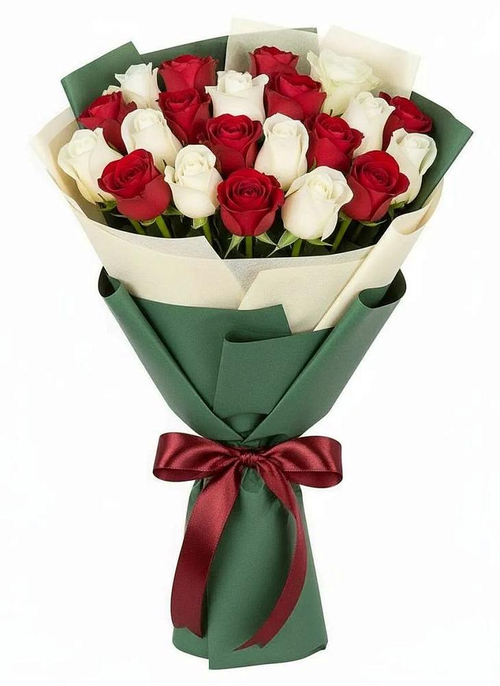 Букет Микс из красных и белых роз в Идринском