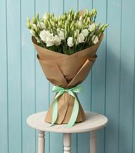 Букет цветов из:  Лизиантусы в Идринском