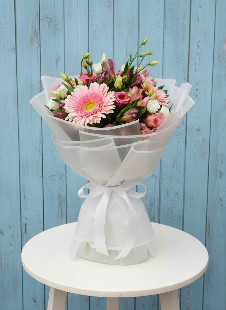 Букет цветов из: Герберы, Альстромерии и Лизиантусы в Идринском